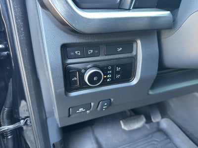 2023 Ford Super Duty F-350 SRW Pickup LARIAT