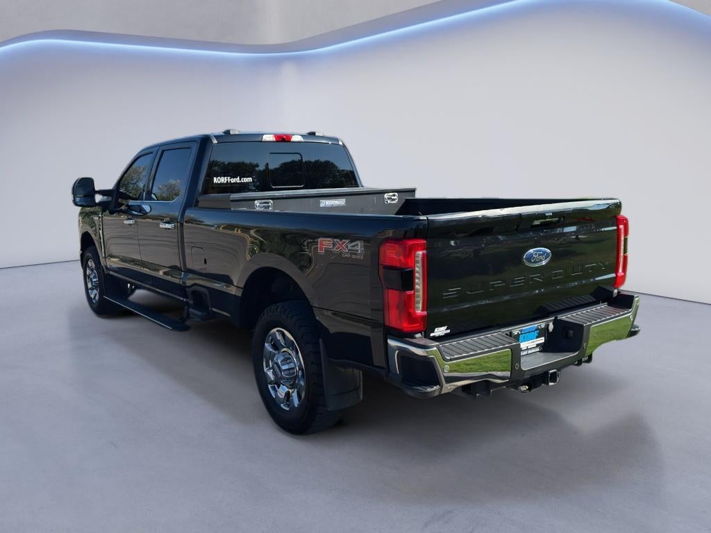 2023 Ford Super Duty F-350 SRW Pickup LARIAT