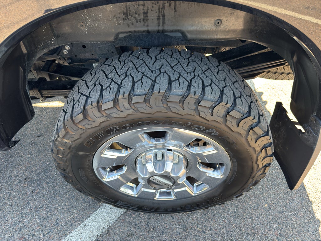 2023 Ford Super Duty F-350 SRW Pickup LARIAT