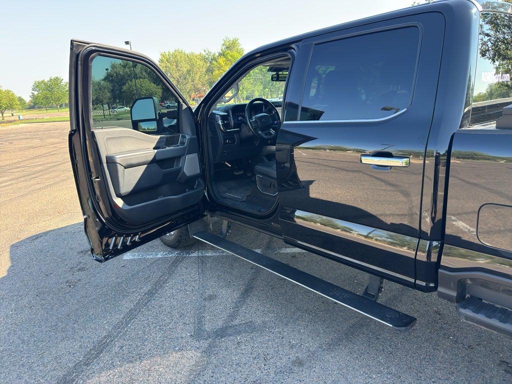 2023 Ford Super Duty F-350 SRW Pickup LARIAT