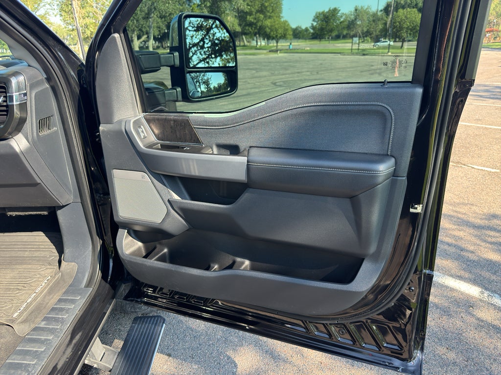 2023 Ford Super Duty F-350 SRW Pickup LARIAT