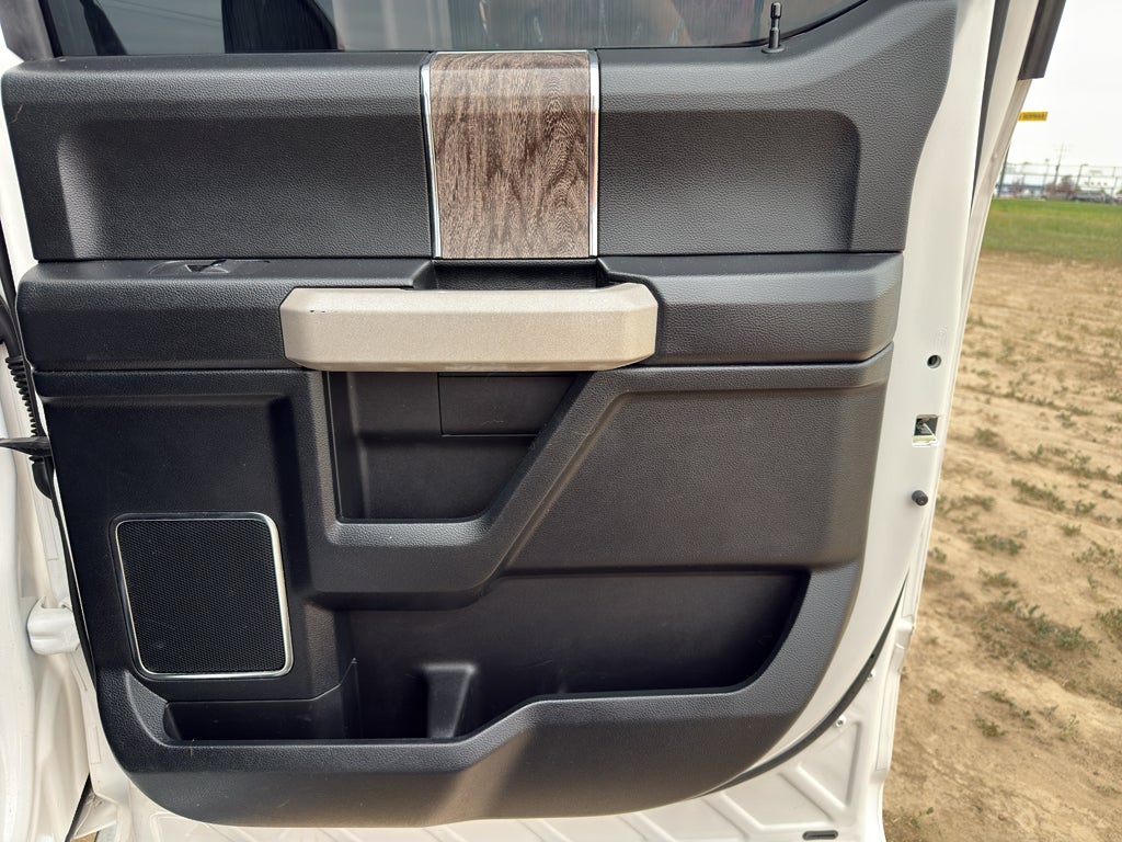 2018 Ford Super Duty F-350 SRW Pickup LARIAT