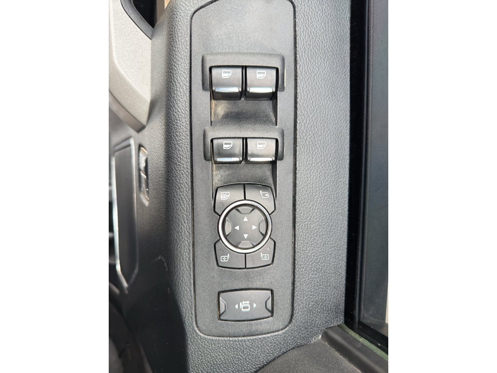 2018 Ford Super Duty F-350 SRW Pickup LARIAT