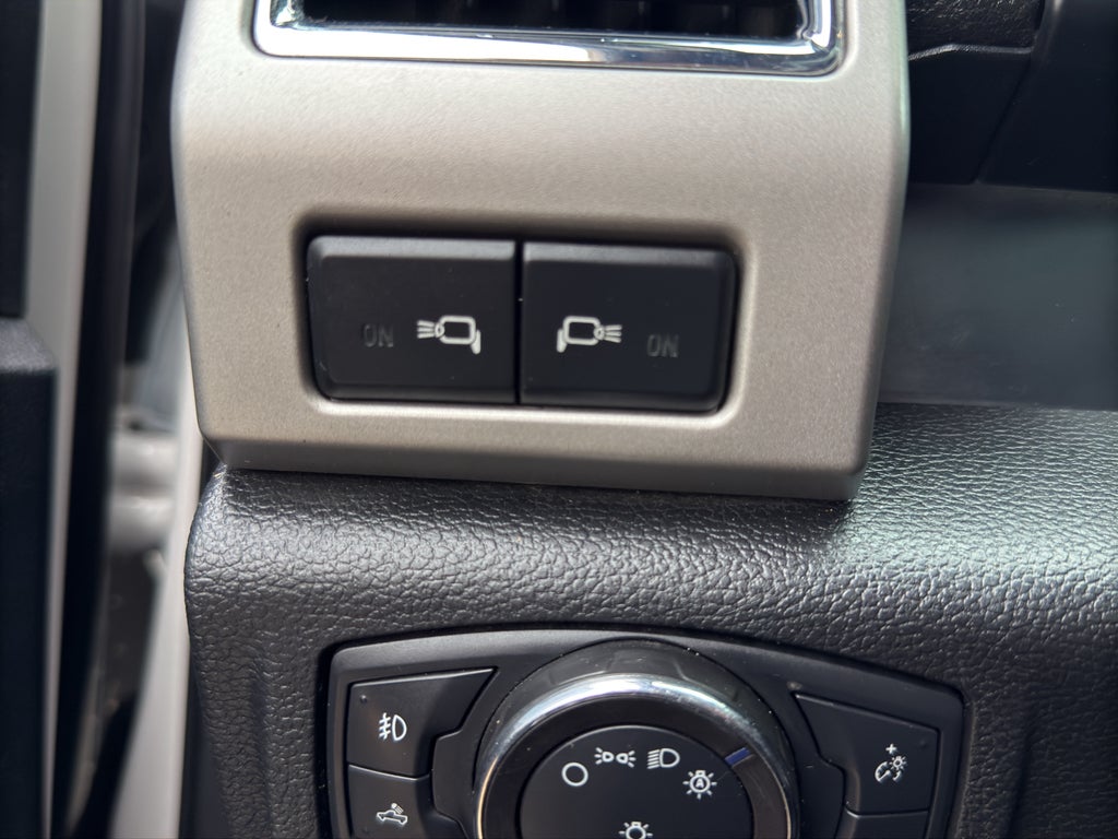 2018 Ford Super Duty F-350 SRW Pickup LARIAT