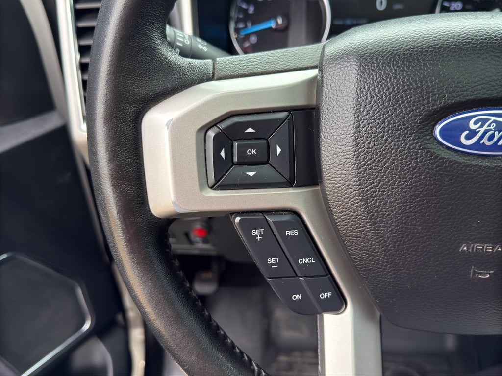 2018 Ford Super Duty F-350 SRW Pickup LARIAT
