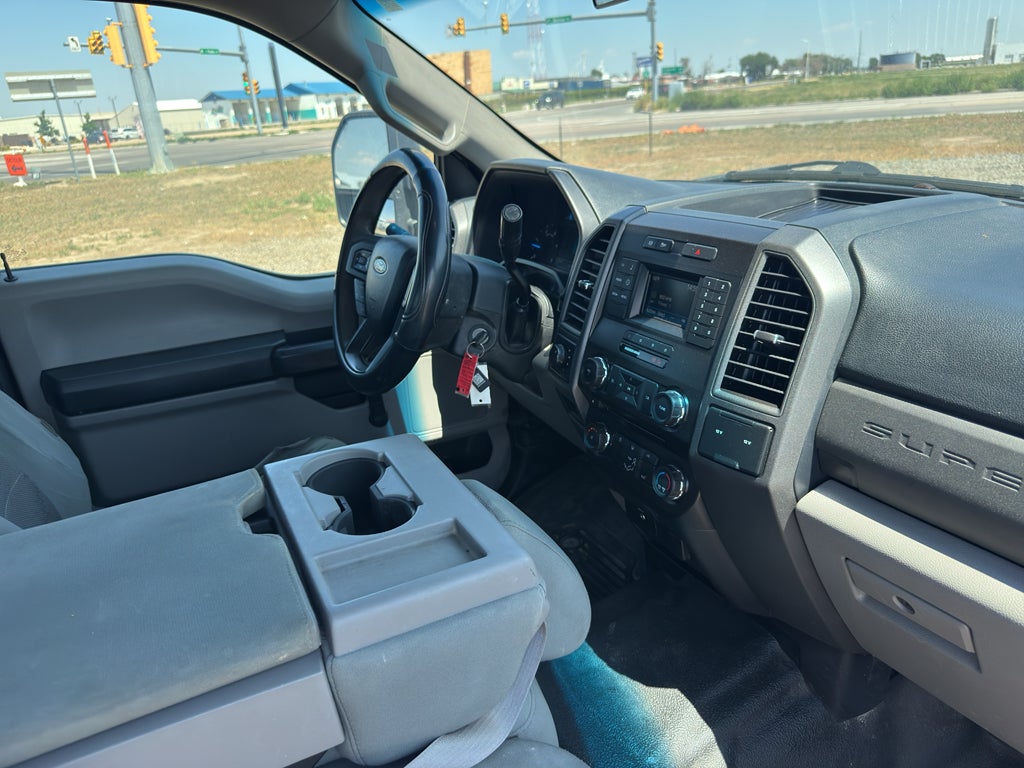 2017 Ford Super Duty F-350 SRW Pickup XL