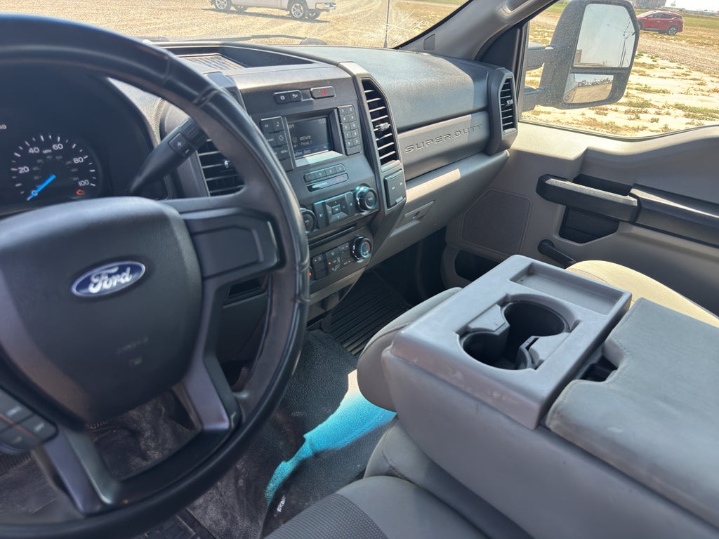 2017 Ford Super Duty F-350 SRW Pickup XL