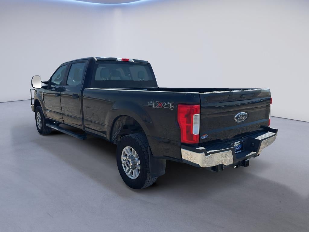 2017 Ford Super Duty F-350 SRW Pickup XL