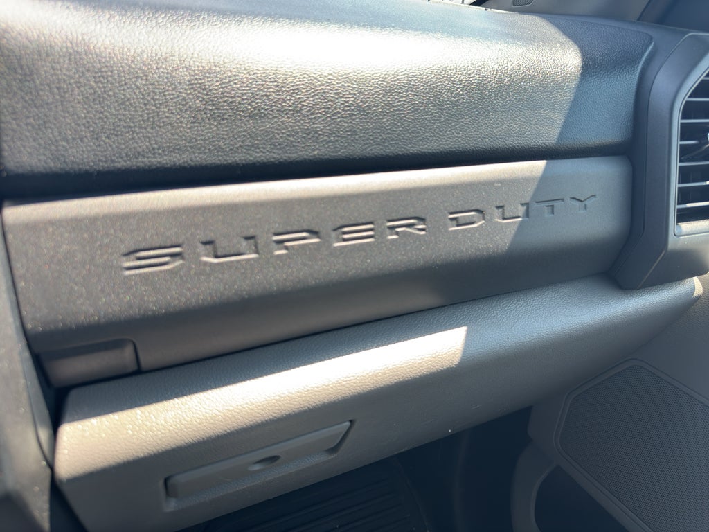 2017 Ford Super Duty F-350 SRW Pickup XL