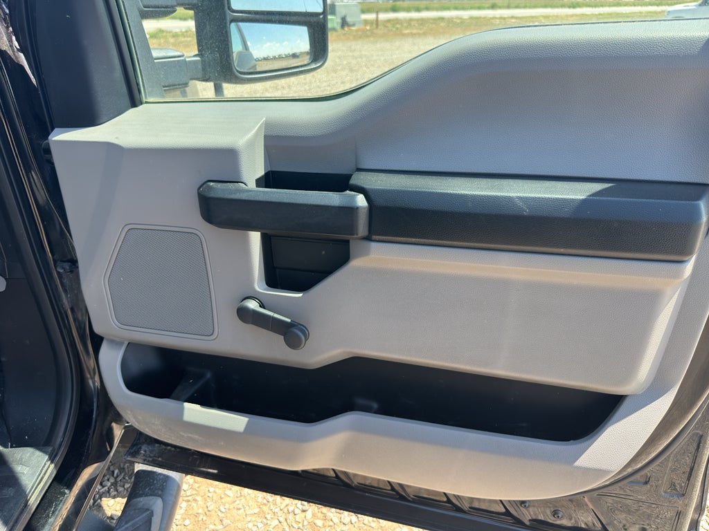 2017 Ford Super Duty F-350 SRW Pickup XL