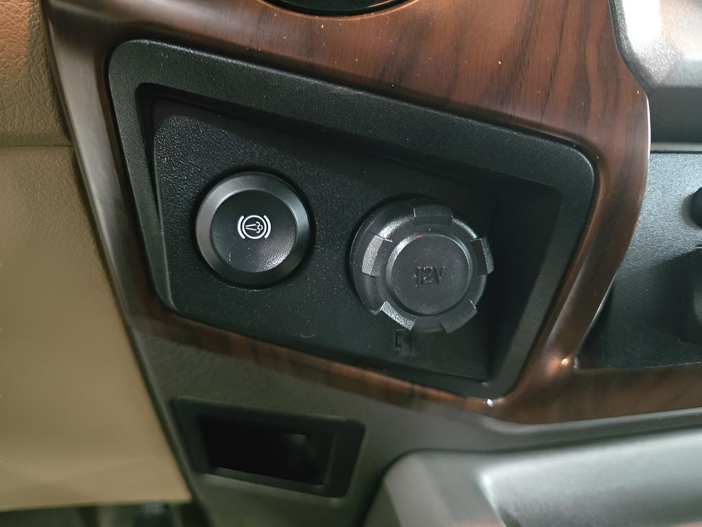 2016 Ford Super Duty F-350 SRW Pickup LARIAT