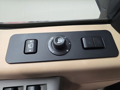 2016 Ford Super Duty F-350 SRW Pickup LARIAT
