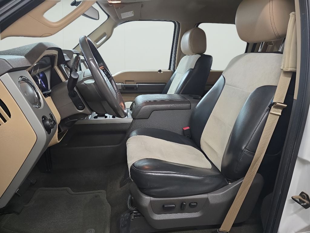 2016 Ford Super Duty F-350 SRW Pickup LARIAT