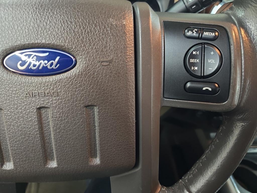 2016 Ford Super Duty F-350 SRW Pickup LARIAT