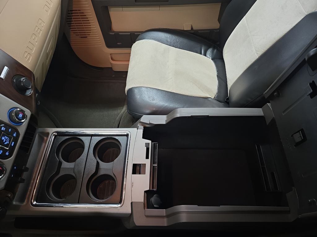 2016 Ford Super Duty F-350 SRW Pickup LARIAT