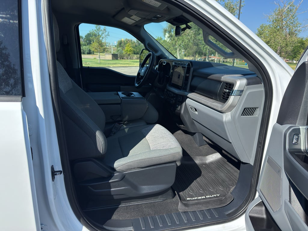2023 Ford Super Duty F-350 SRW Pickup XLT