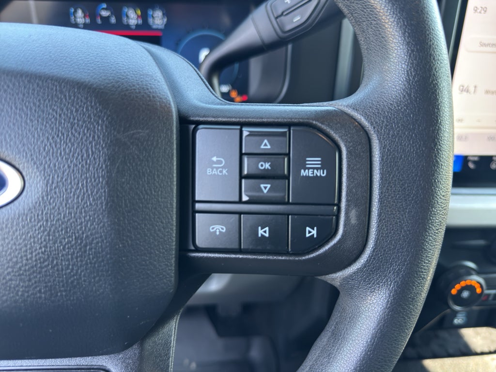 2023 Ford Super Duty F-350 SRW Pickup XLT