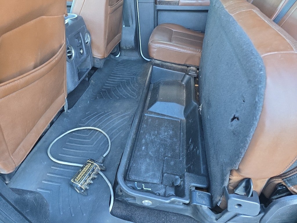 2015 Ford Super Duty F-350 DRW Pickup Platinum