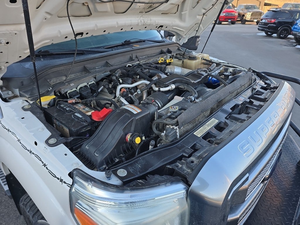 2015 Ford Super Duty F-350 DRW Pickup Platinum