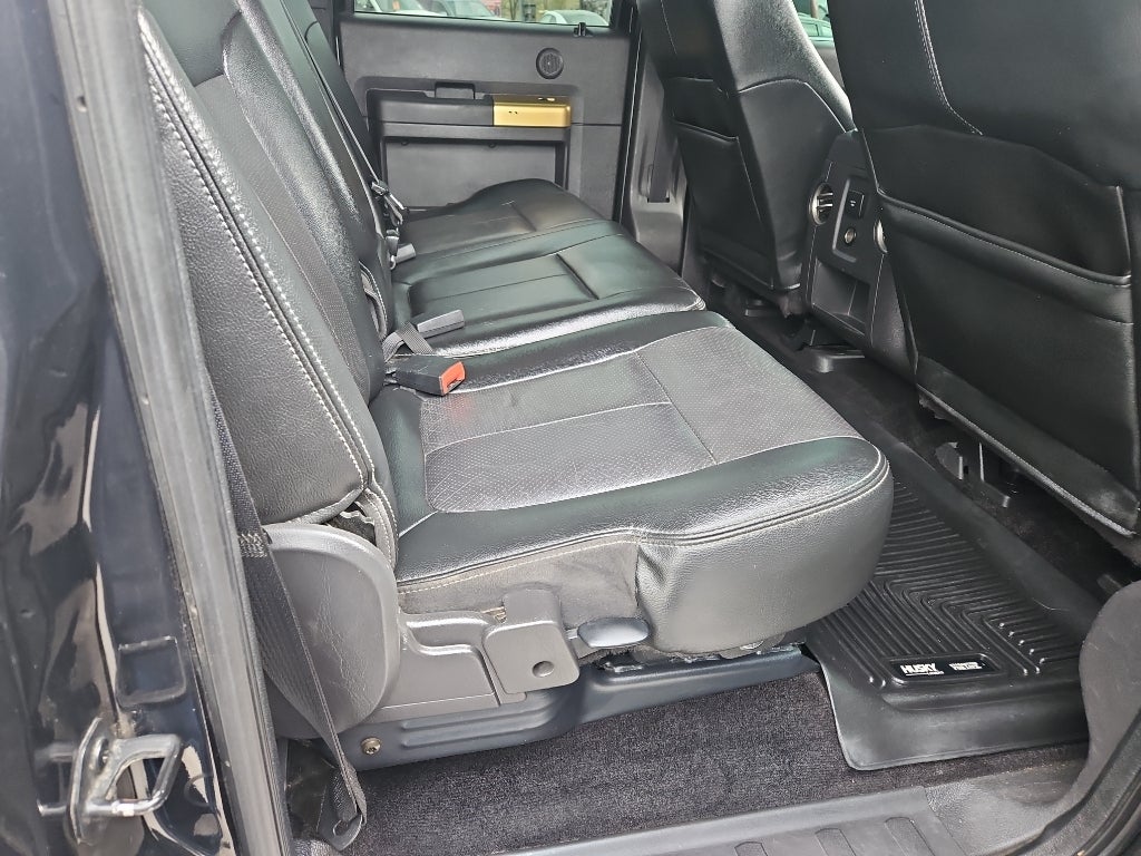 2015 Ford Super Duty F-350 DRW Pickup Lariat