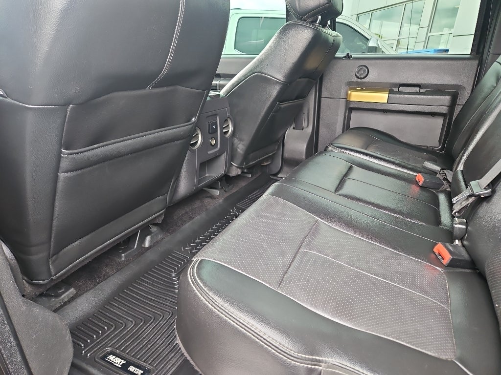 2015 Ford Super Duty F-350 DRW Pickup Lariat