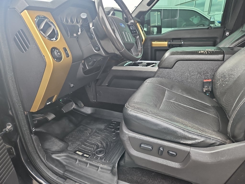 2015 Ford Super Duty F-350 DRW Pickup Lariat