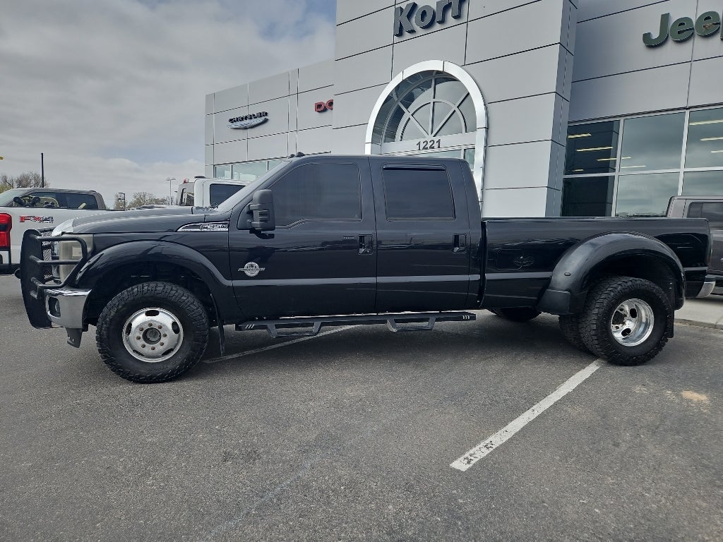 2015 Ford Super Duty F-350 DRW Pickup Lariat