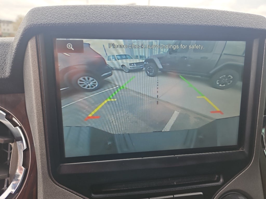 2015 Ford Super Duty F-350 DRW Pickup Lariat