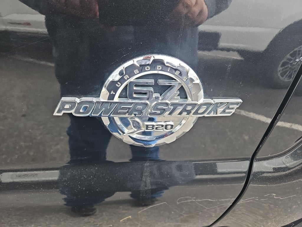 2015 Ford Super Duty F-350 DRW Pickup Lariat