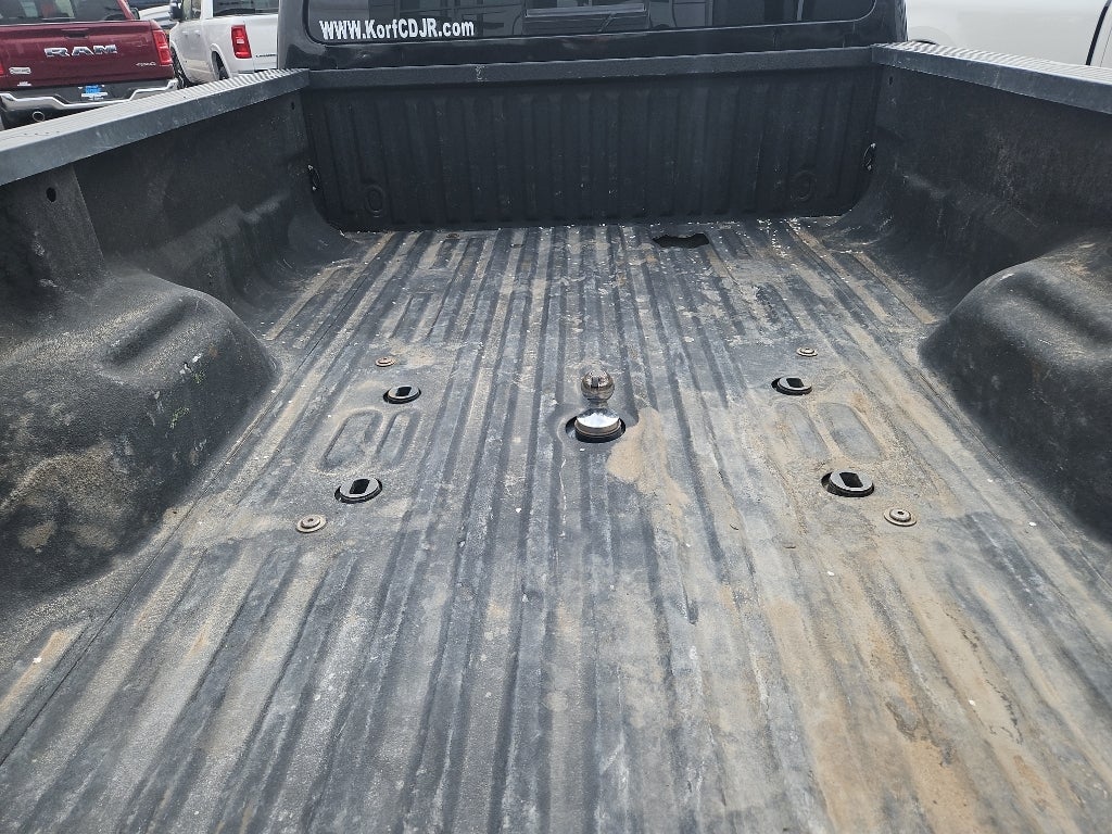 2015 Ford Super Duty F-350 DRW Pickup Lariat