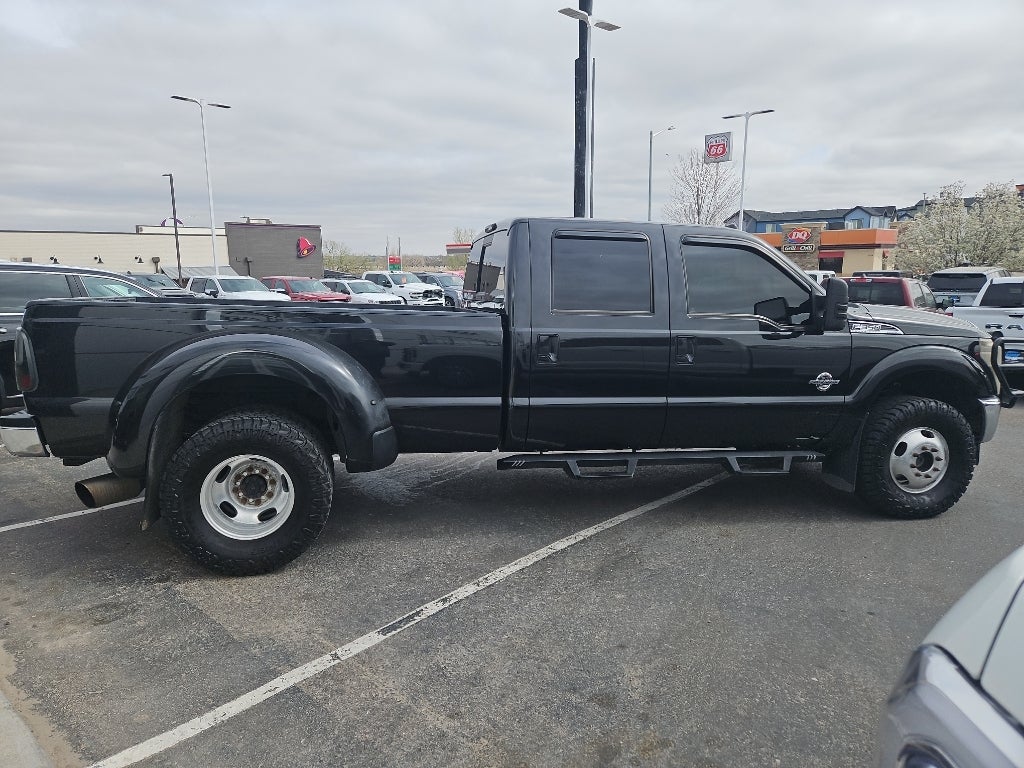 2015 Ford Super Duty F-350 DRW Pickup Lariat
