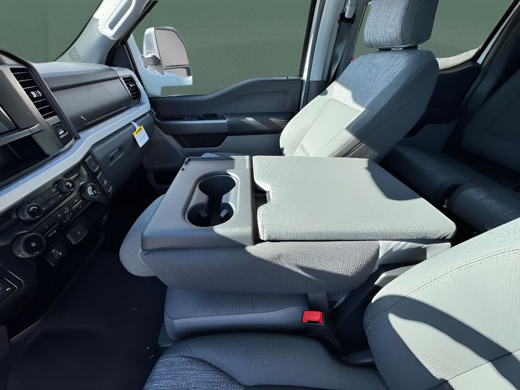 2026 Ford Super Duty F-350 DRW Pickup XLT