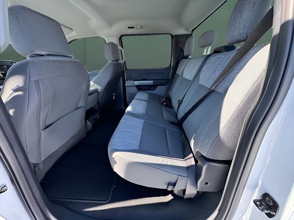 2026 Ford Super Duty F-350 DRW Pickup XLT