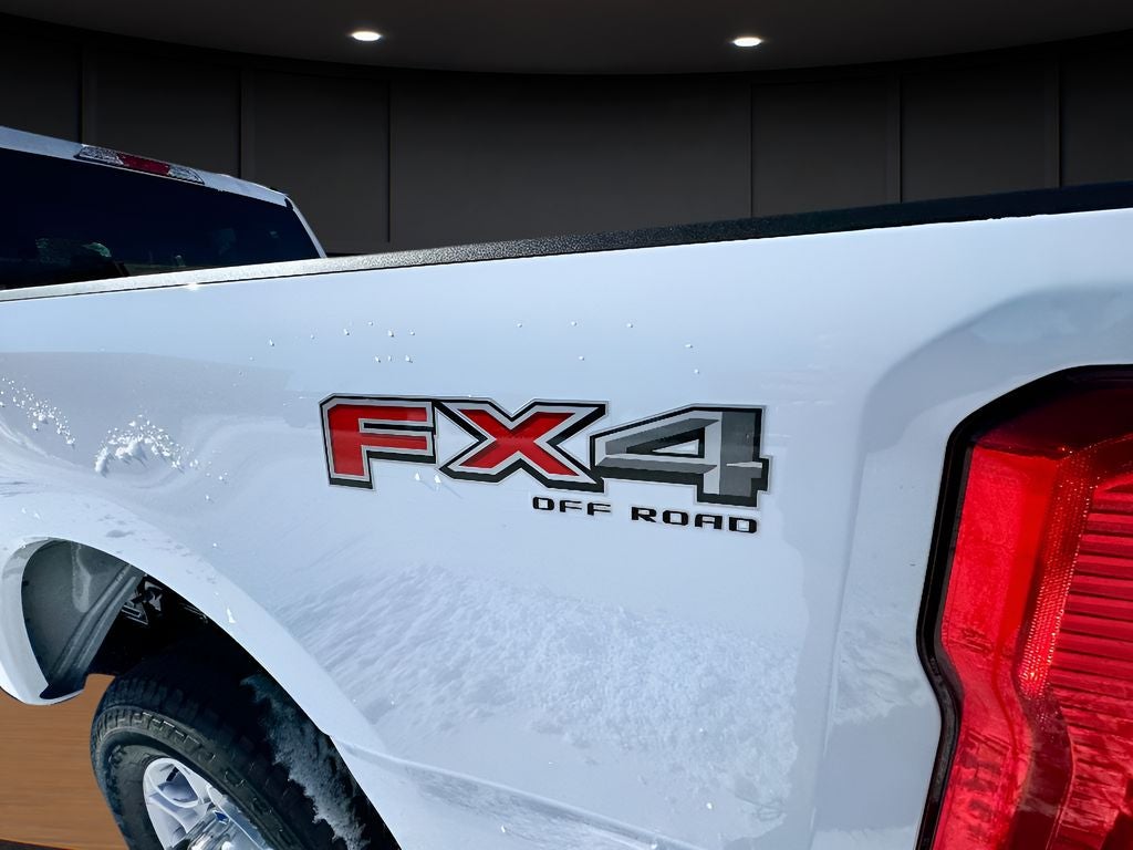 2026 Ford Super Duty F-350 DRW Pickup XLT