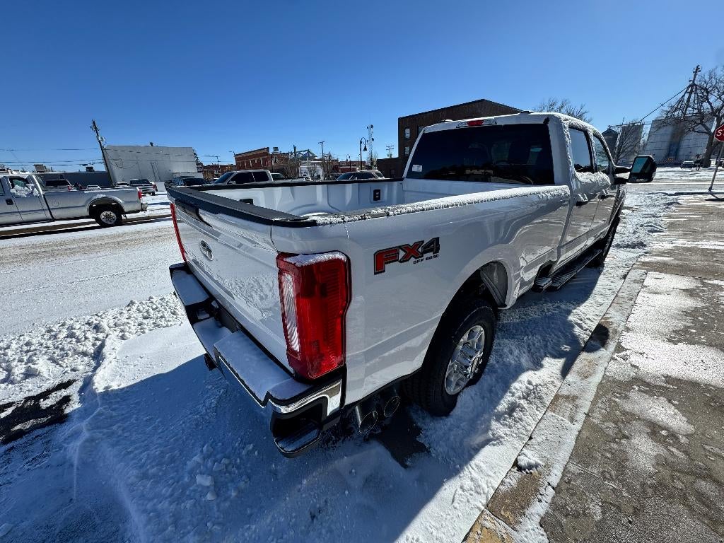 2026 Ford Super Duty F-350 DRW Pickup XLT