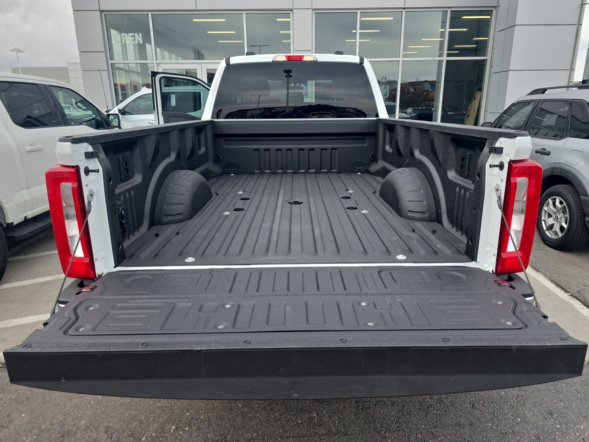 2026 Ford Super Duty F-450 Pickup 3S