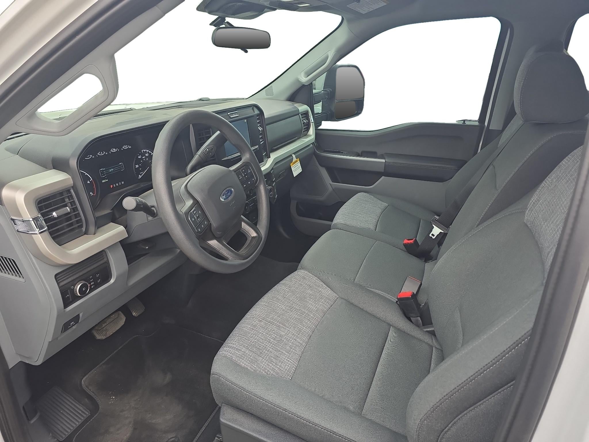 2026 Ford Super Duty F-450 Pickup 3S