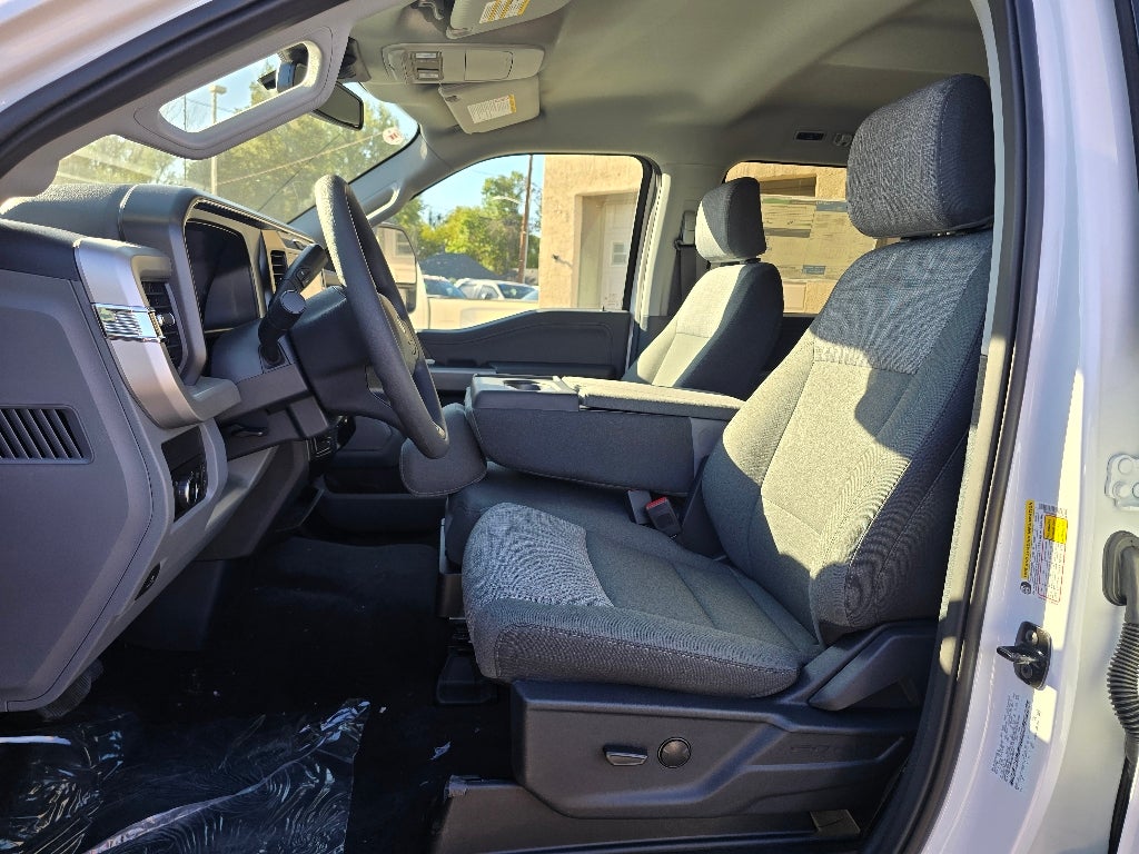 2027 Ford F-450 Base
