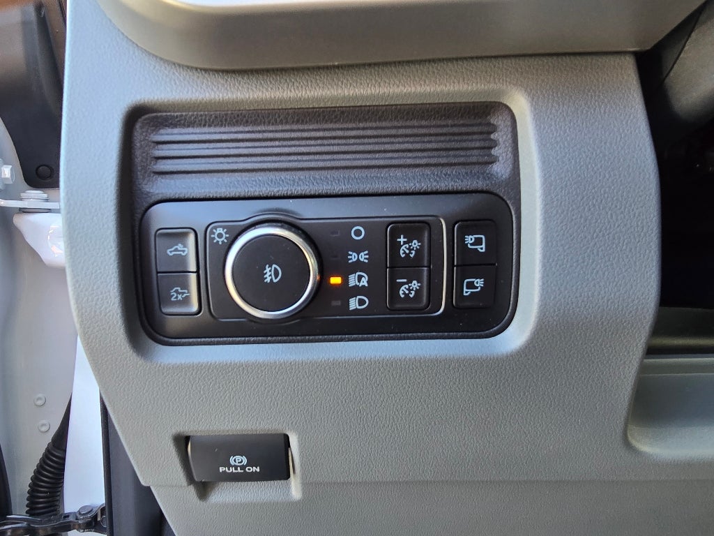 2027 Ford F-450 Base