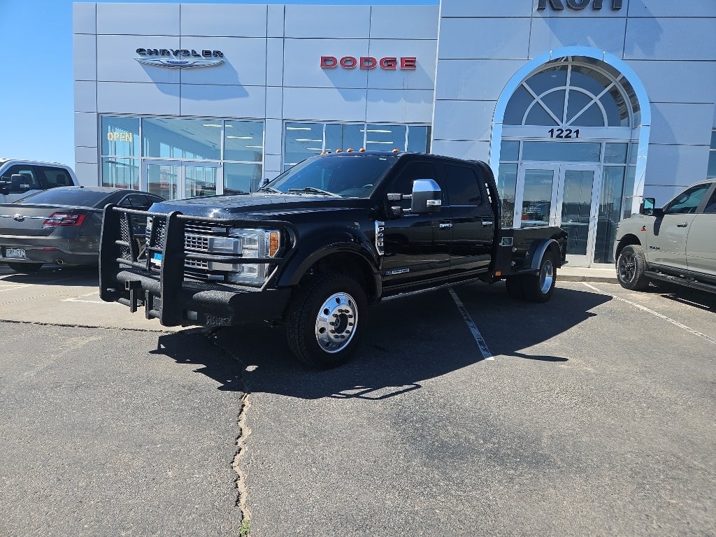 2017 Ford Super Duty F-450 Pickup Platinum