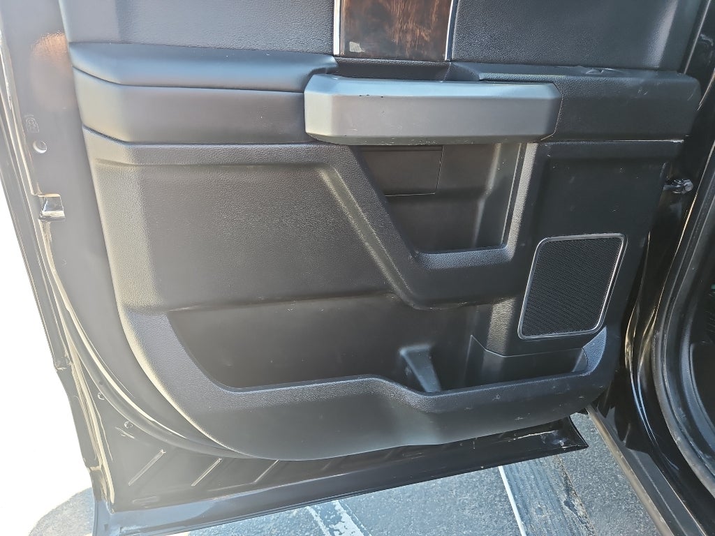 2017 Ford Super Duty F-450 Pickup Platinum