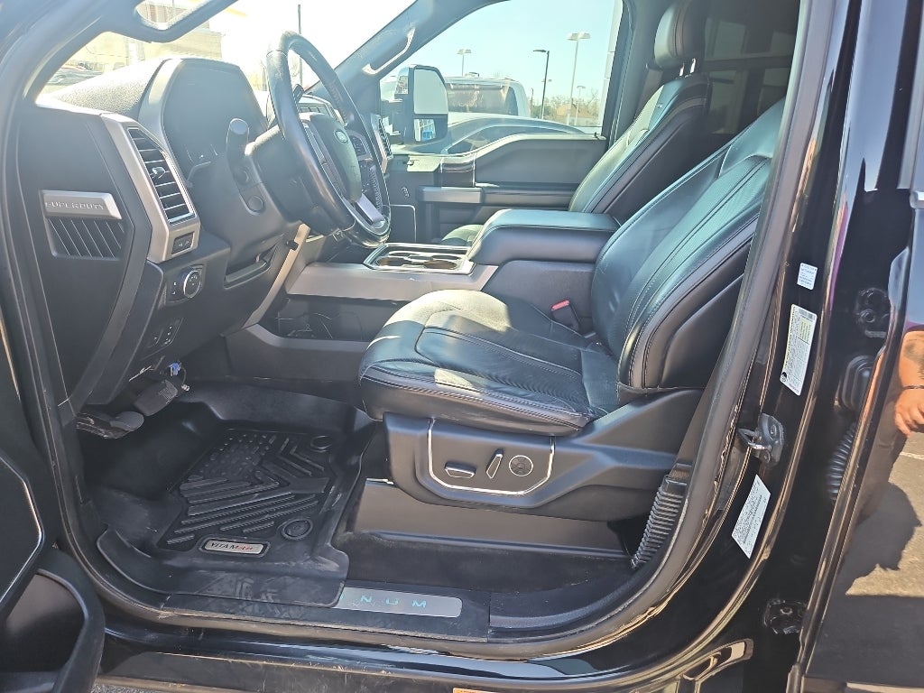 2017 Ford Super Duty F-450 Pickup Platinum