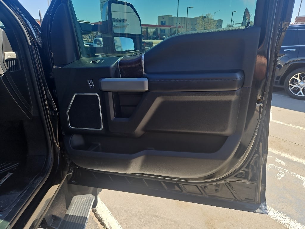 2017 Ford Super Duty F-450 Pickup Platinum