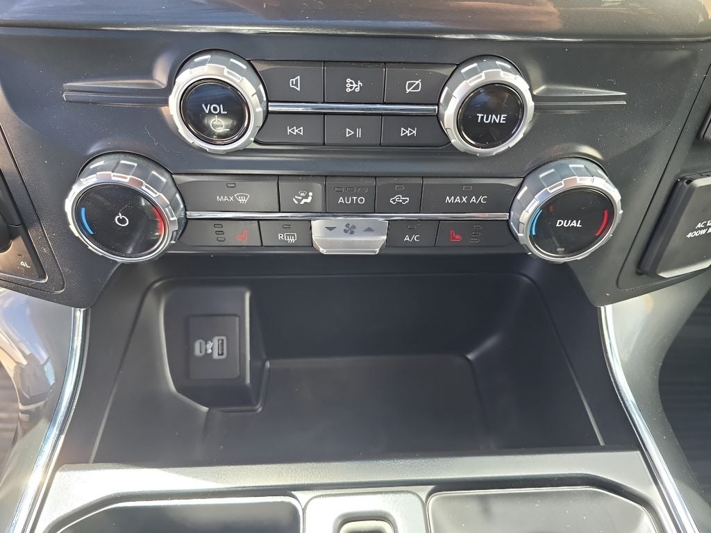 2022 Ford F-150 Base