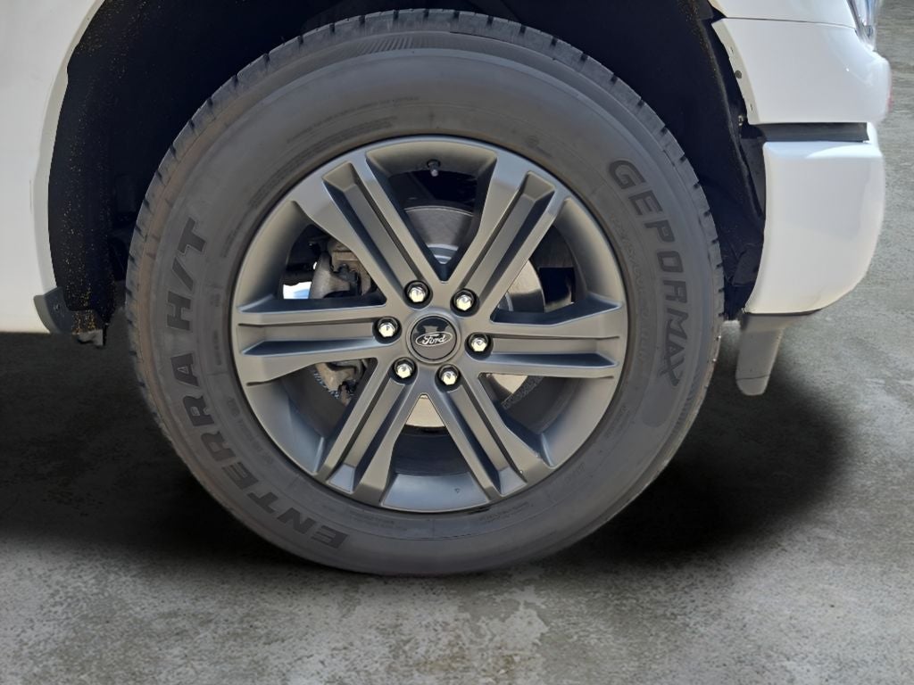 2022 Ford F-150 Base