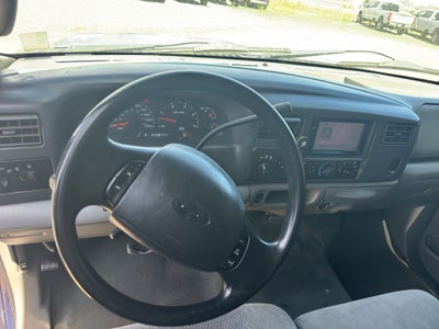 2004 Ford Super Duty F-350 SRW XLT