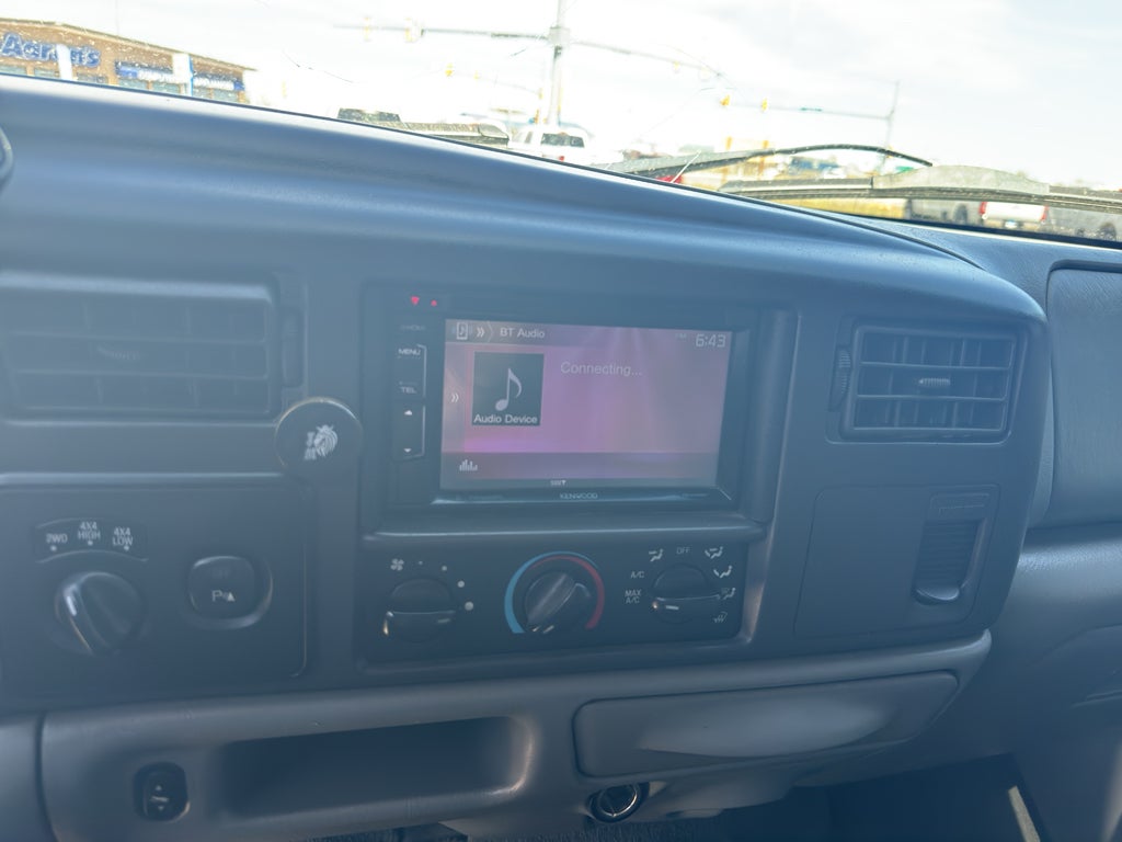 2004 Ford Super Duty F-350 SRW XLT