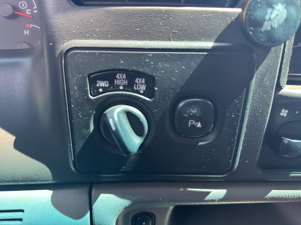 2004 Ford Super Duty F-350 SRW XLT