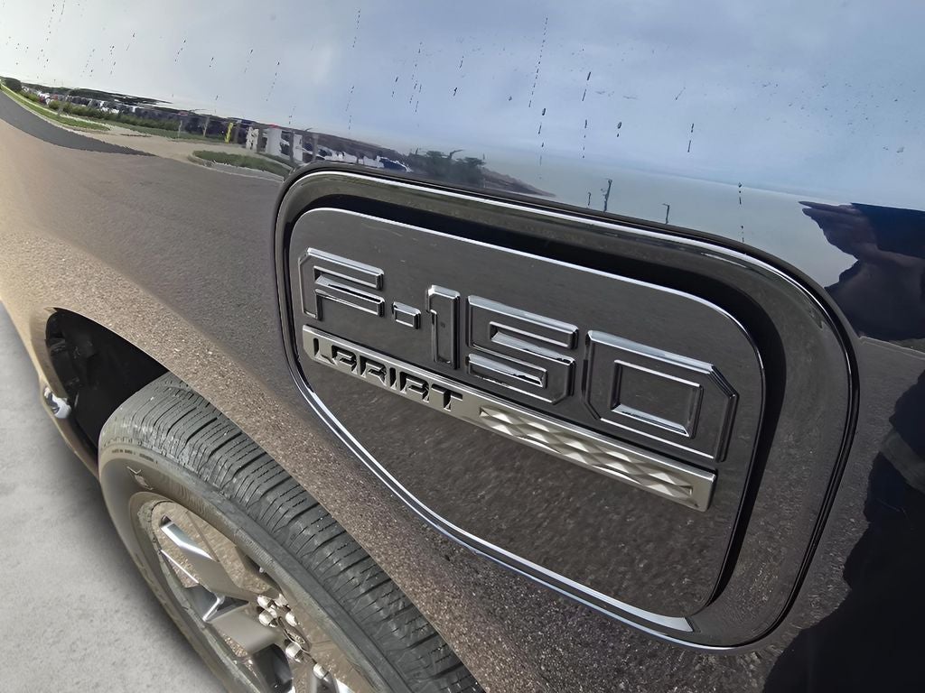 2022 Ford F-150 Lightning LARIAT