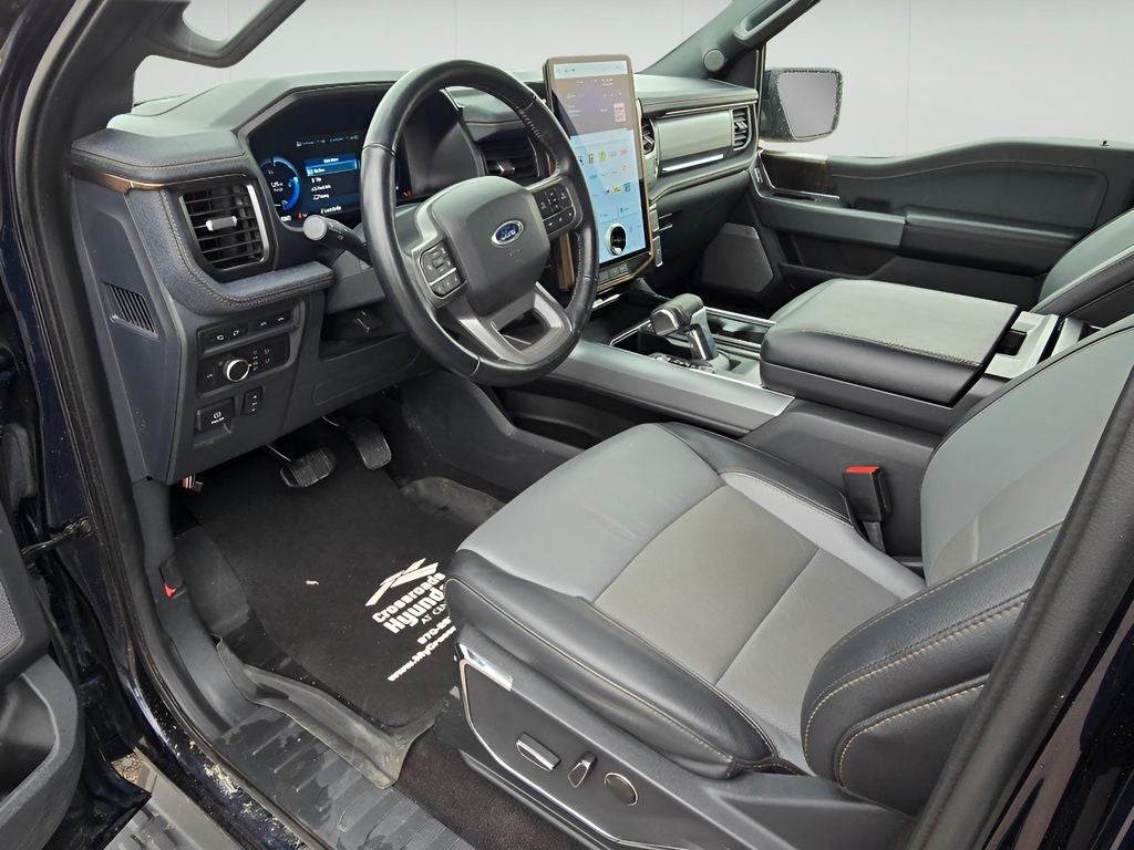 2022 Ford F-150 Lightning LARIAT